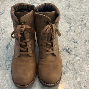 Crown Vintage boots
